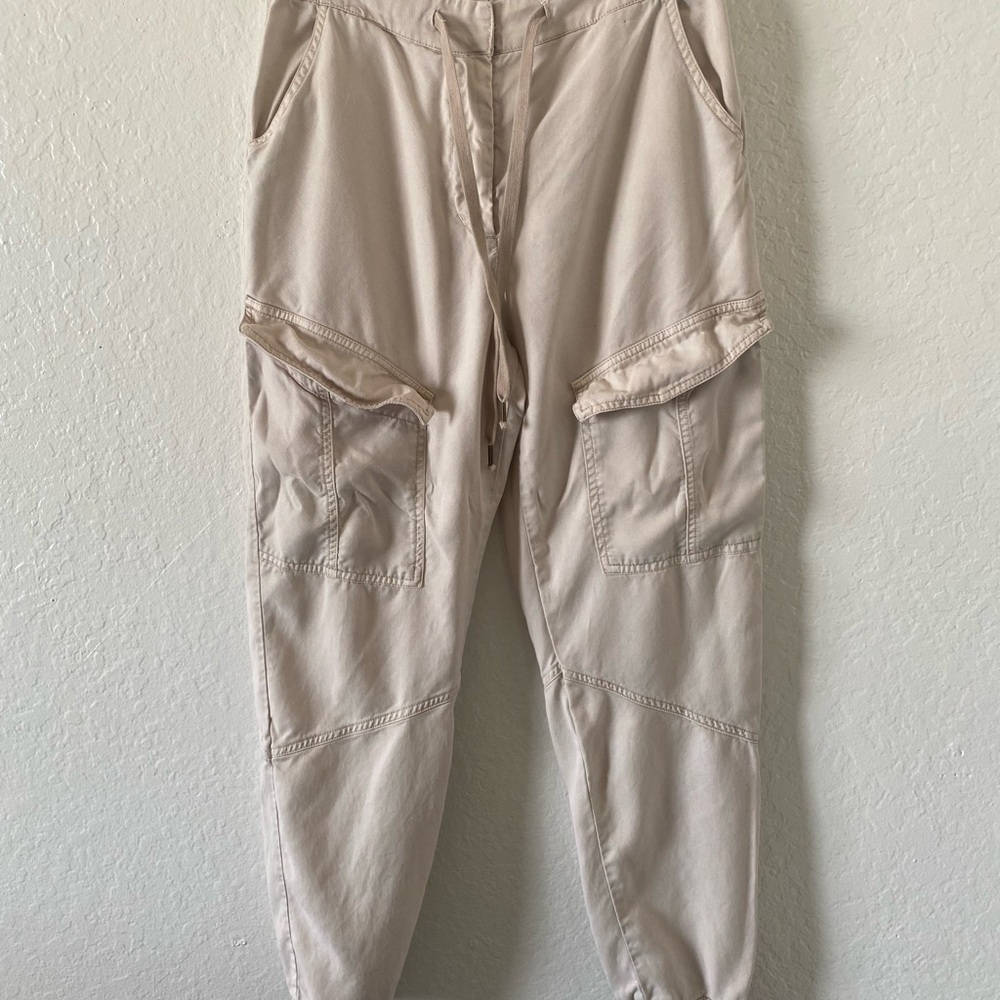 YFB Young Fabulous & Broke Beige Cargo Jogger Pants Women’s Size M